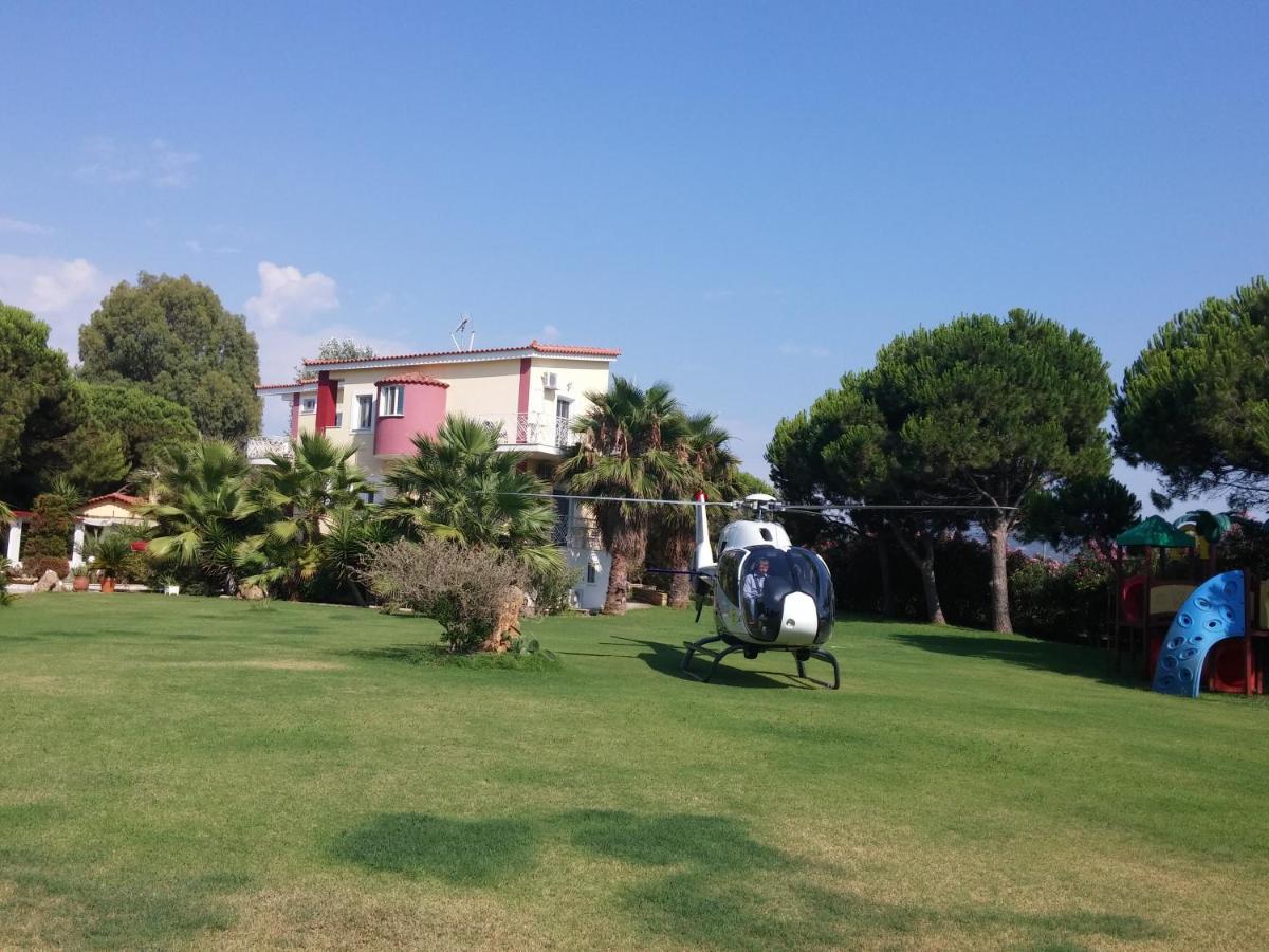 Irida Beach Resort Suites Kyparissia Bagian luar foto