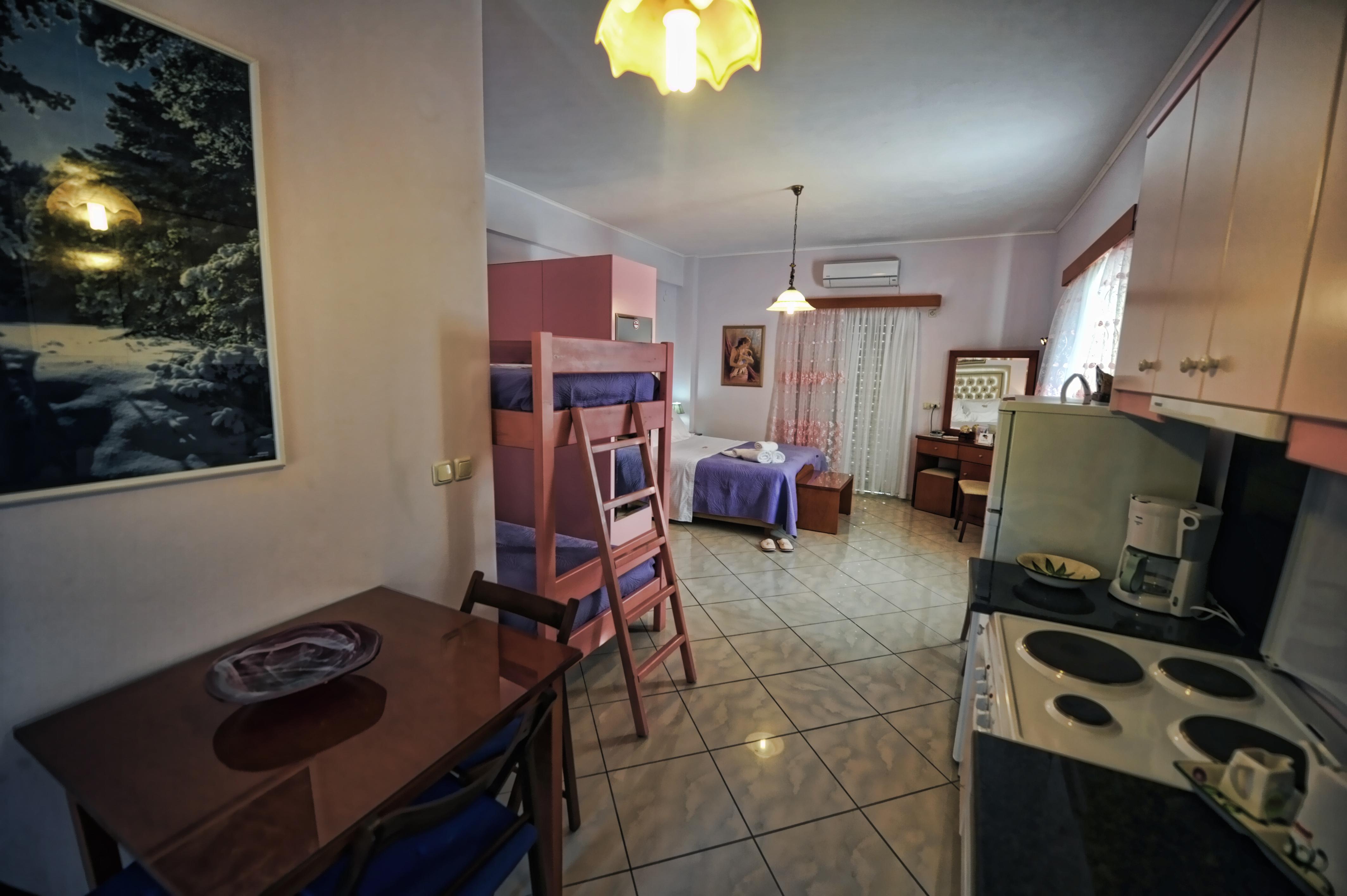 Irida Beach Resort Suites Kyparissia Bagian luar foto