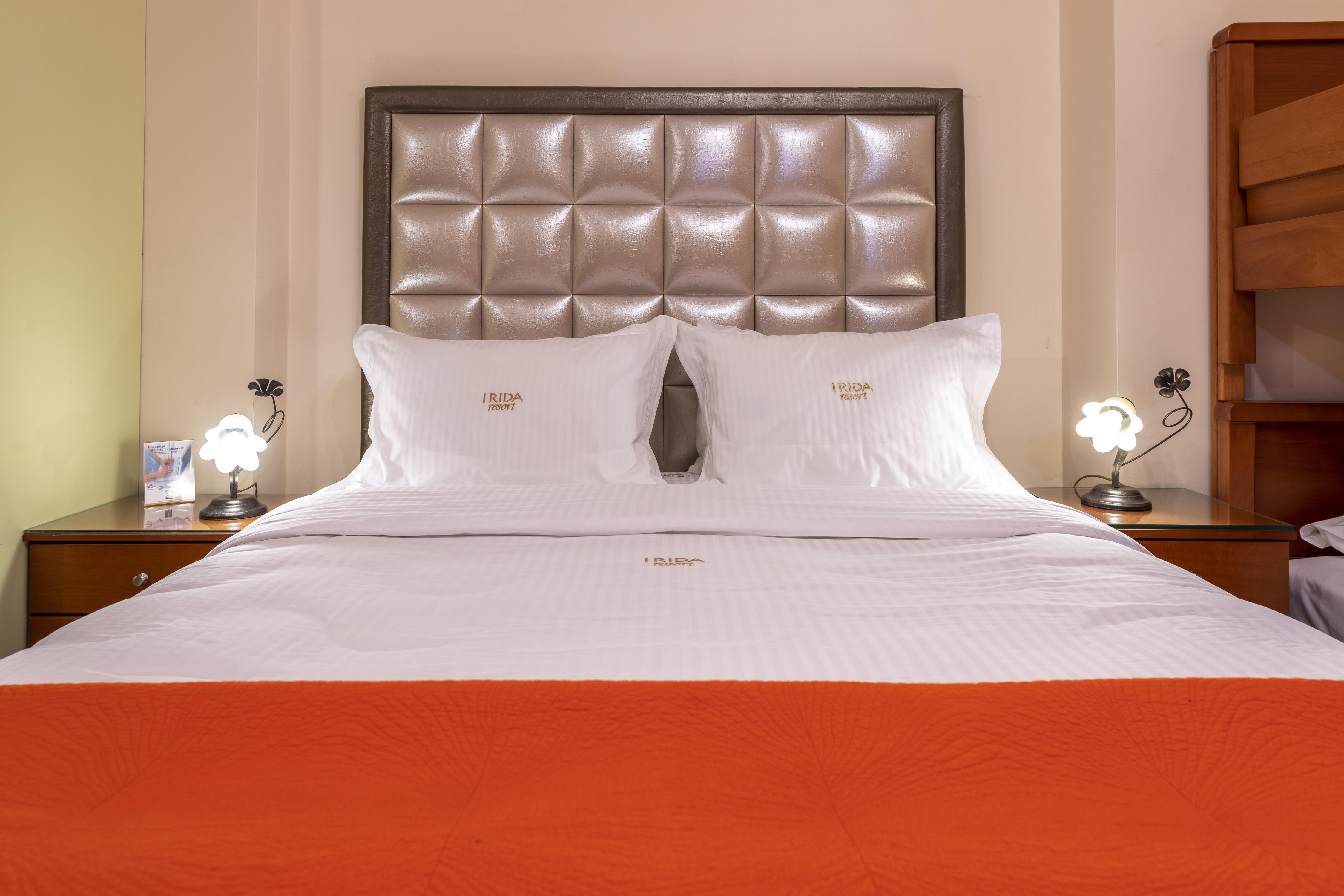 Irida Beach Resort Suites Kyparissia Bagian luar foto