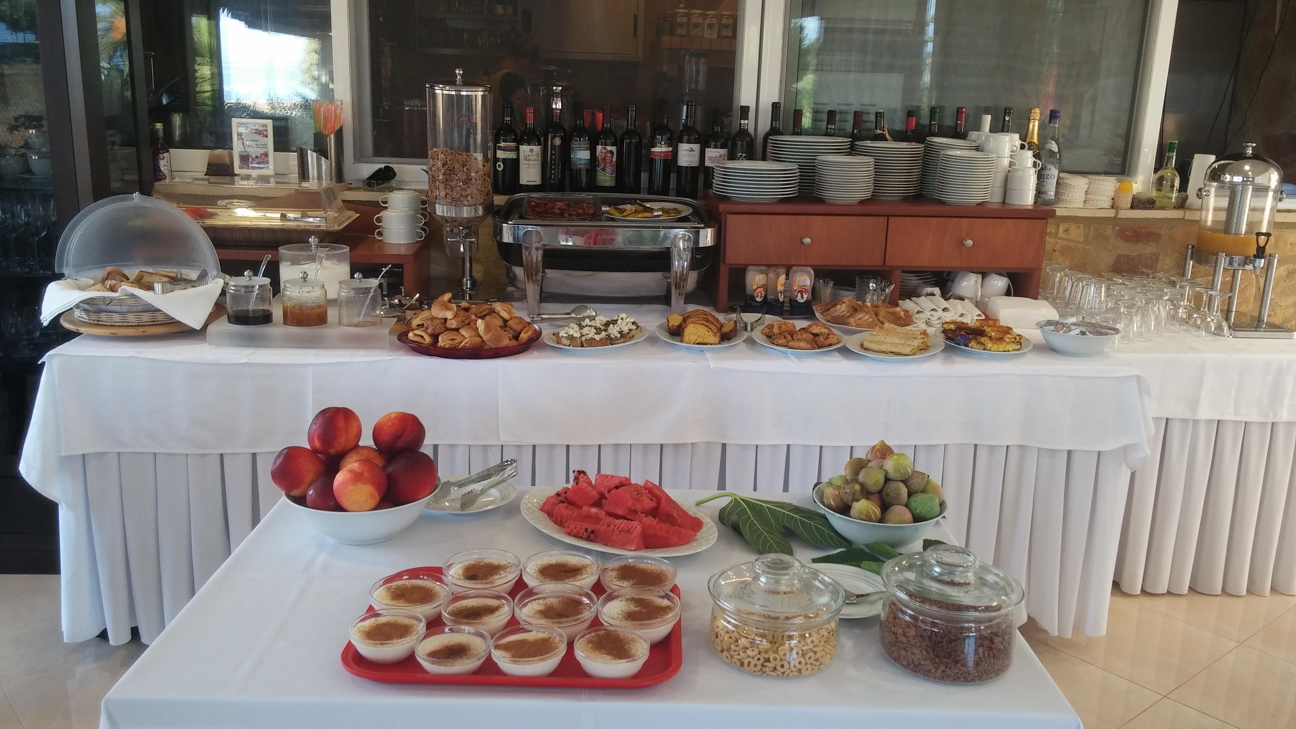 Irida Beach Resort Suites Kyparissia Bagian luar foto