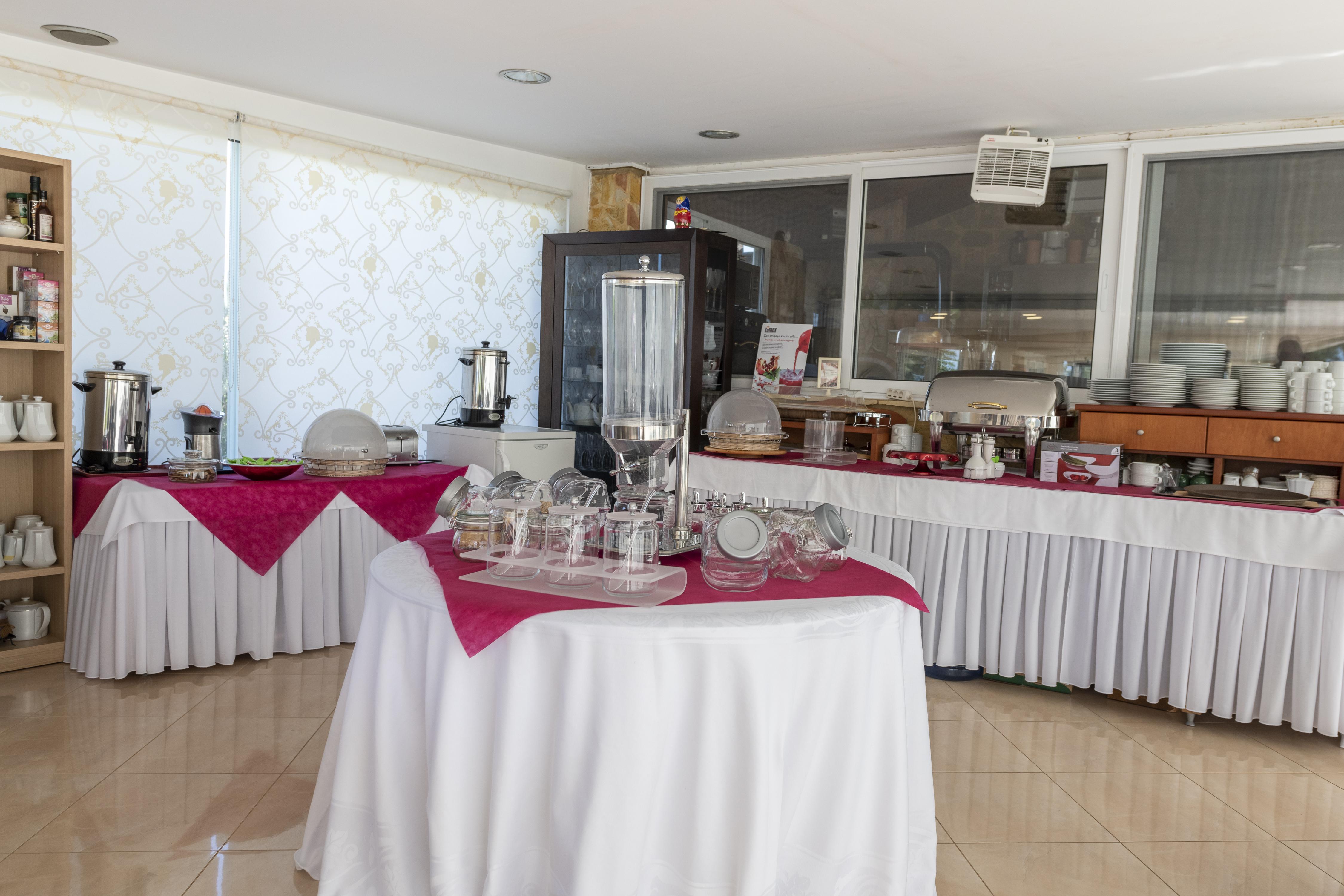 Irida Beach Resort Suites Kyparissia Bagian luar foto