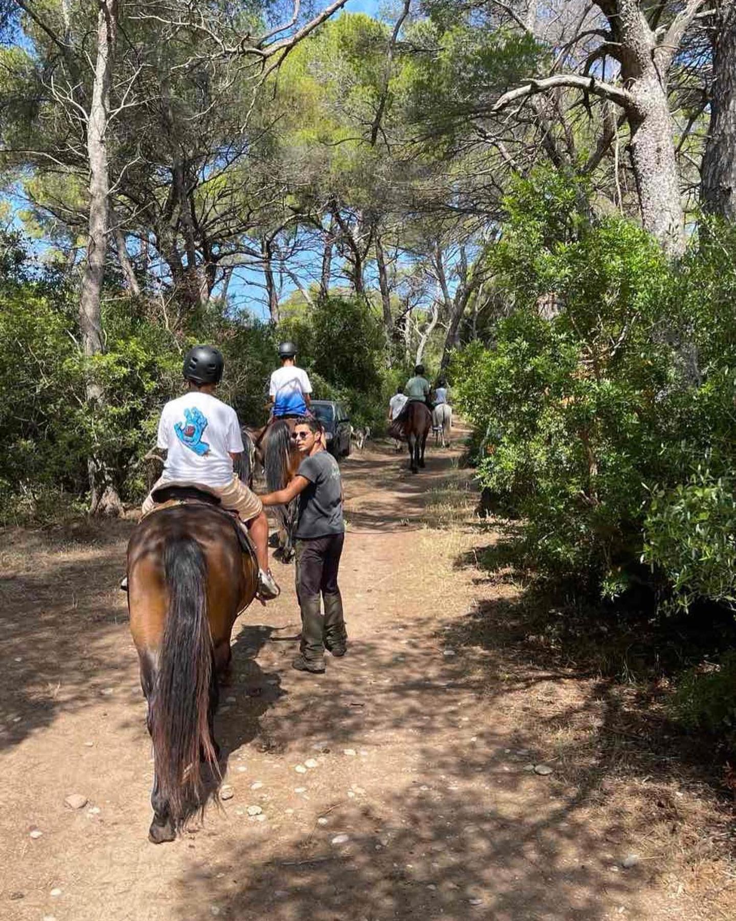 Irida Beach Resort Suites Kyparissia Bagian luar foto
