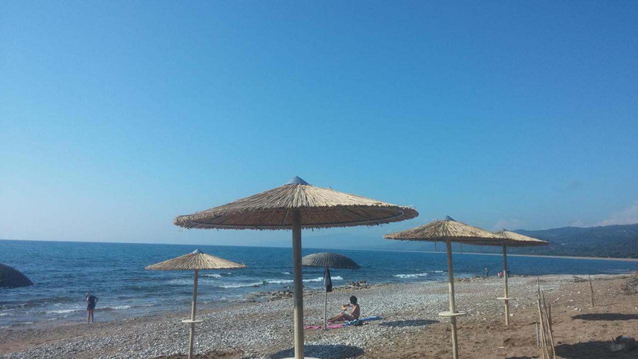 Irida Beach Resort Suites Kyparissia Bagian luar foto